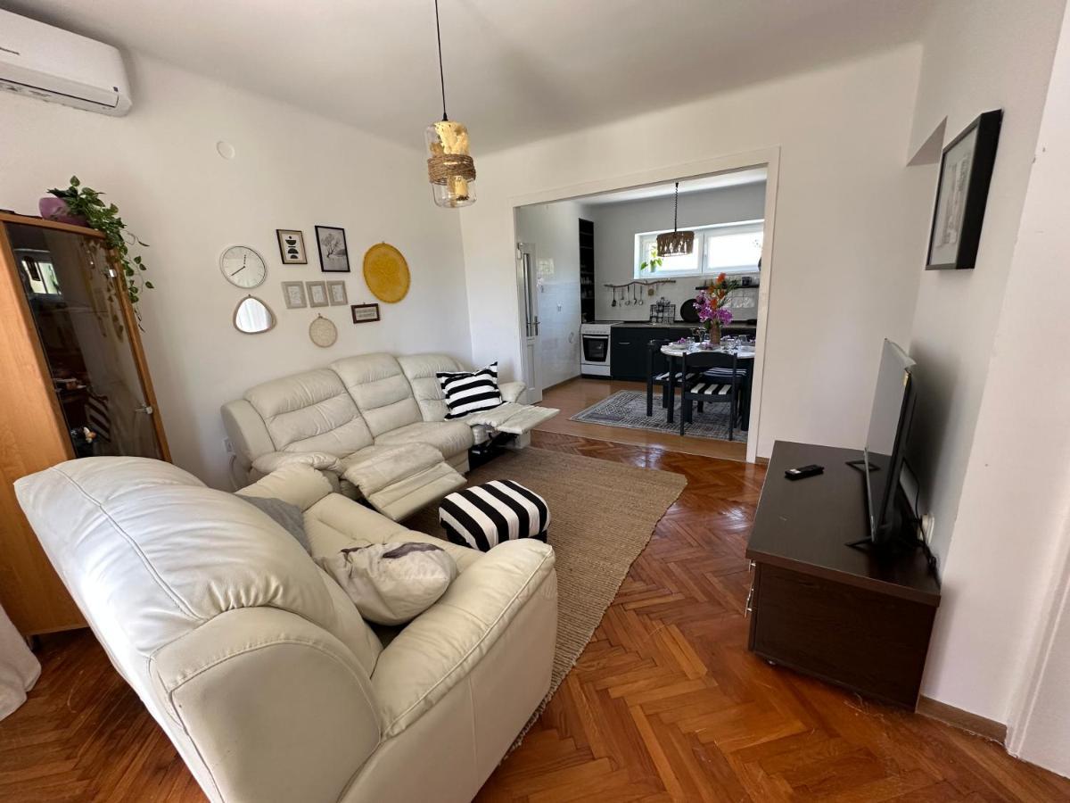 Cosy Family Apartment Marina Kastela Near Airport Kültér fotó