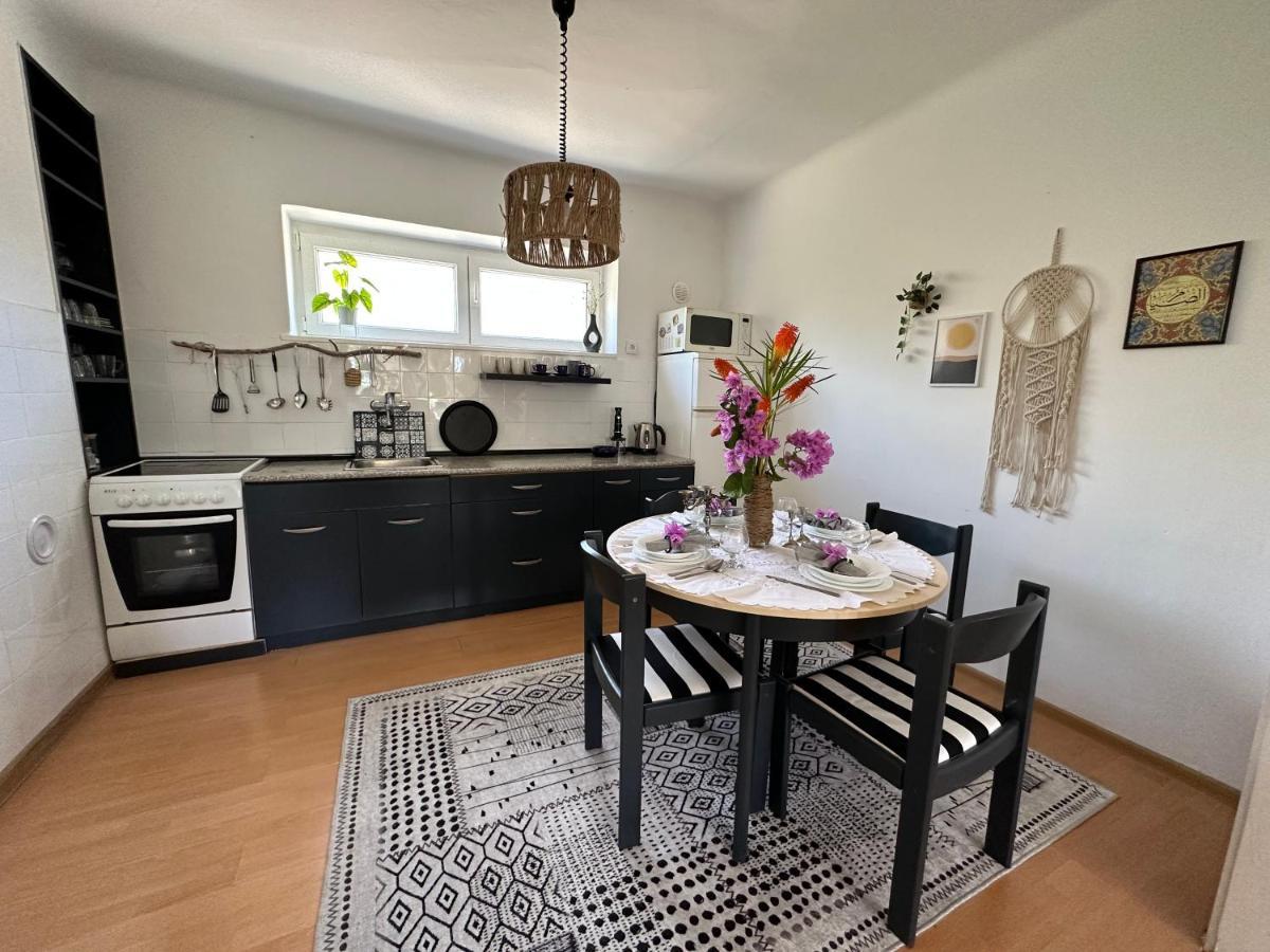 Cosy Family Apartment Marina Kastela Near Airport Kültér fotó